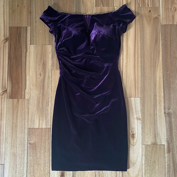Xscape Dresses & Skirts - Plum Off-the-shoulder Sweetheart Neckline Dress